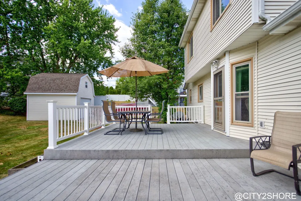 6719 Crown Point Drive Georgetown Charter Township MI 49426