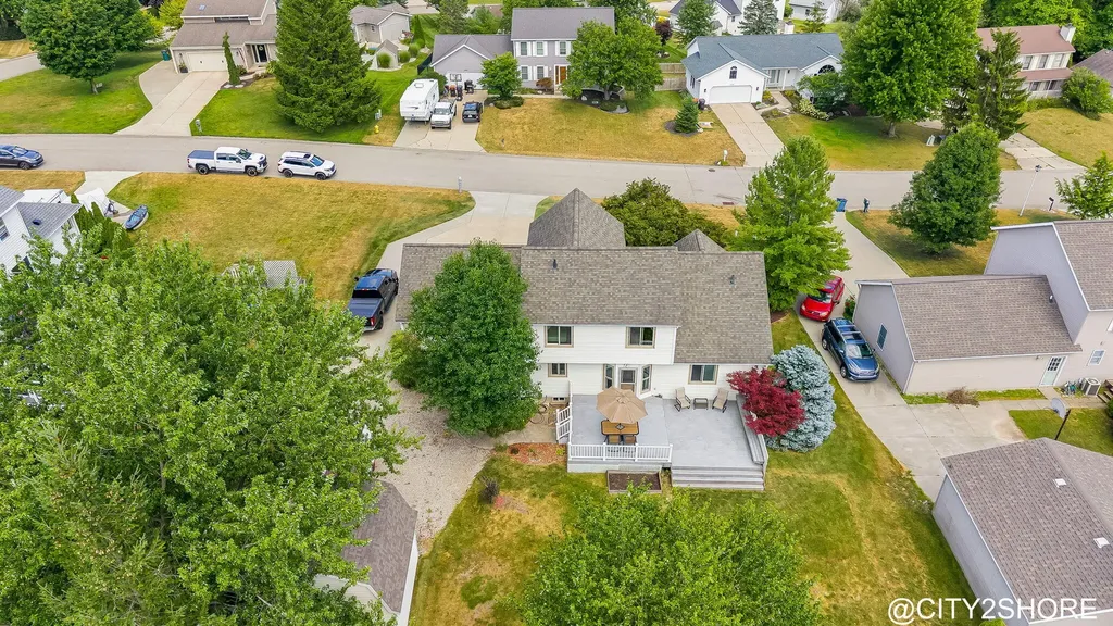 6719 Crown Point Drive Georgetown Charter Township MI 49426