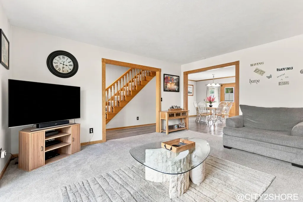 6719 Crown Point Drive Georgetown Charter Township MI 49426