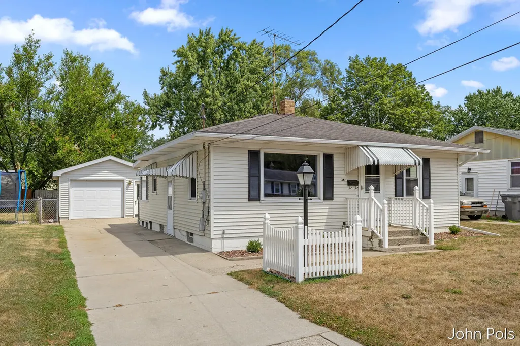 247 43rd Street SW Wyoming City MI 49548