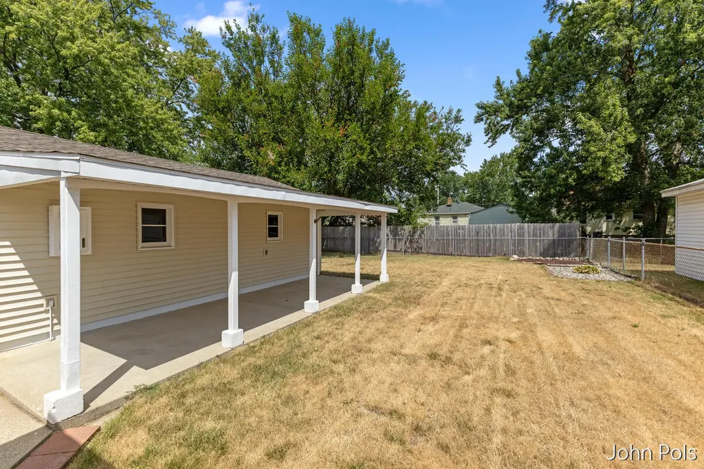 247 43rd Street SW Wyoming City MI 49548