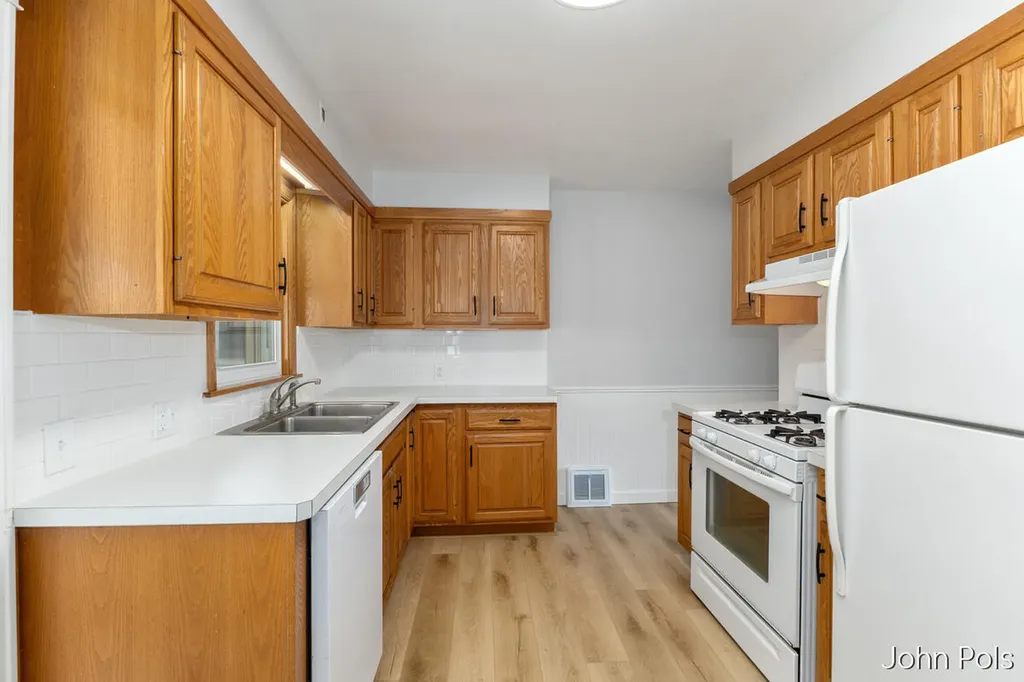 247 43rd Street SW Wyoming City MI 49548