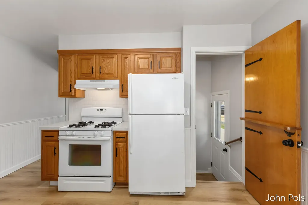247 43rd Street SW Wyoming City MI 49548