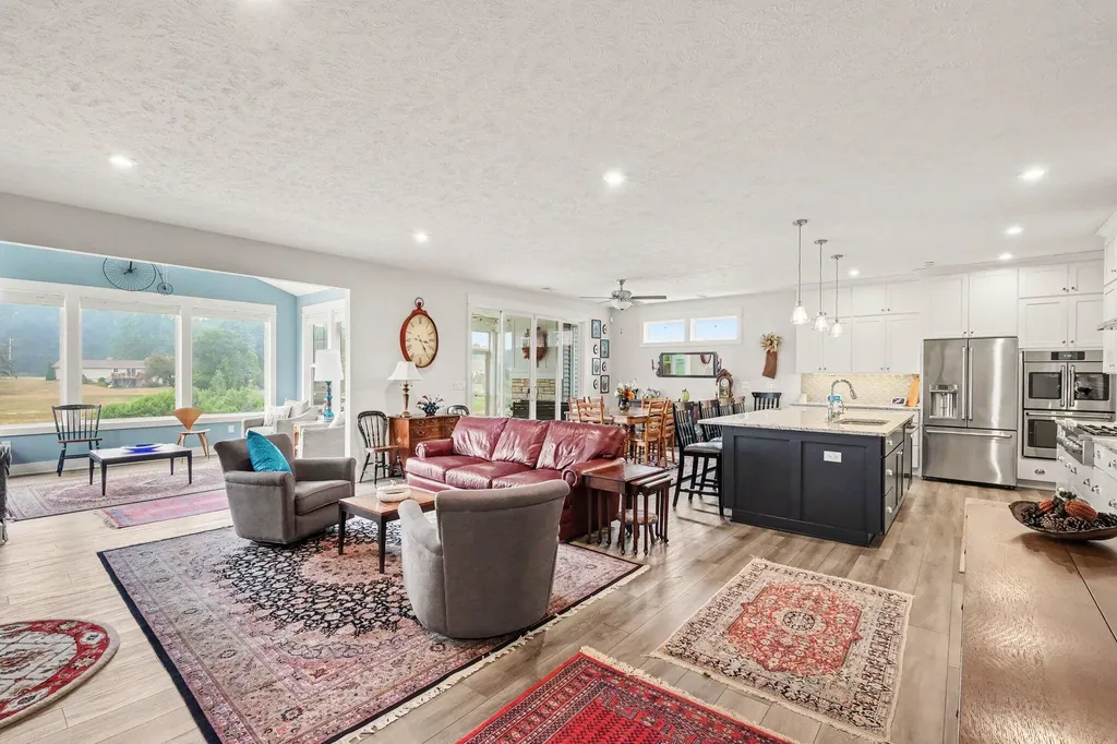 2887 Isle Grand Drive Plainfield Charter Township MI 49306