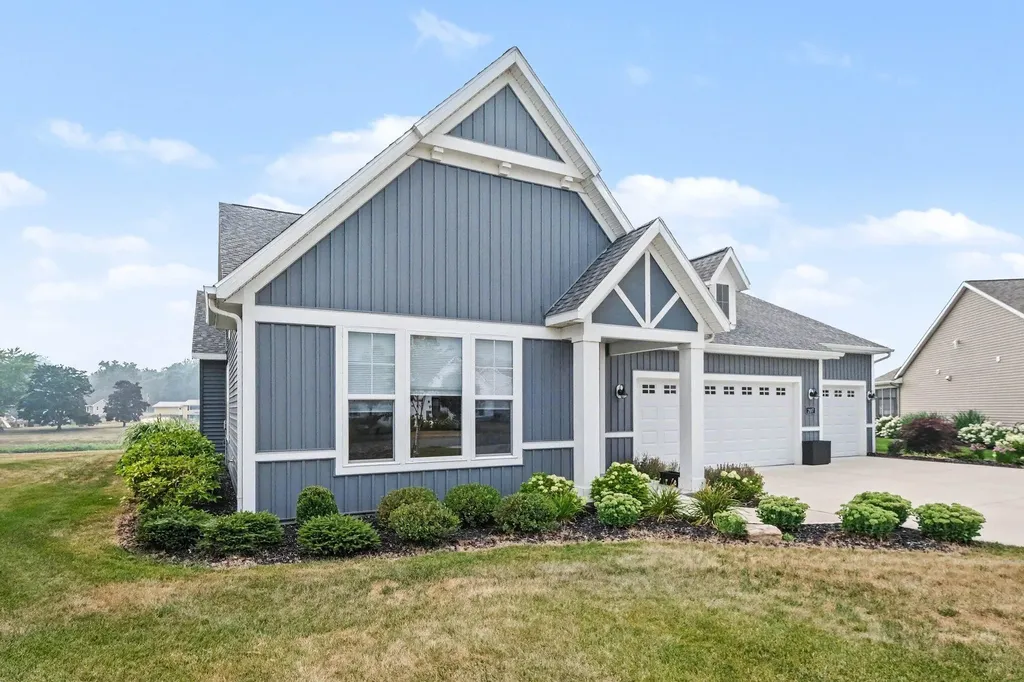 2887 Isle Grand Drive Plainfield Charter Township MI 49306
