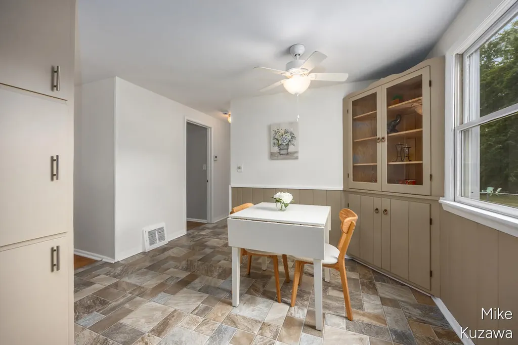 3901 Suburban Shores Drive NE Plainfield Charter Township MI 49525