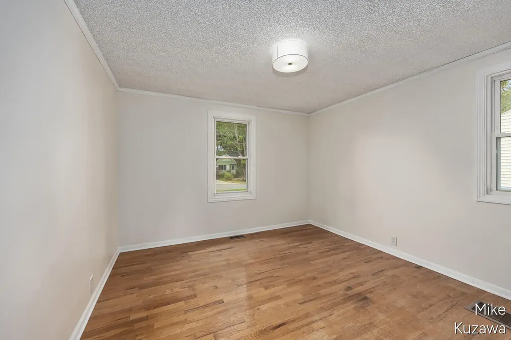 3901 Suburban Shores Drive NE Plainfield Charter Township MI 49525