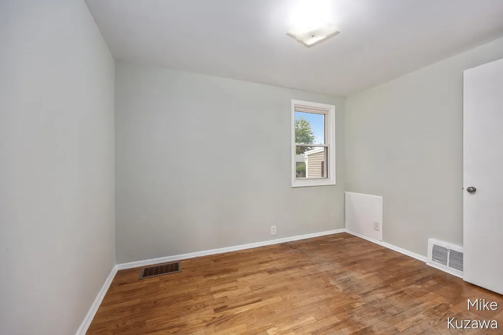 3901 Suburban Shores Drive NE Plainfield Charter Township MI 49525