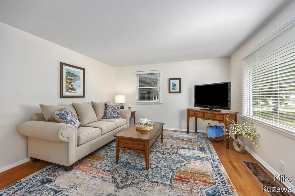 3901 Suburban Shores Drive NE Plainfield Charter Township MI 49525