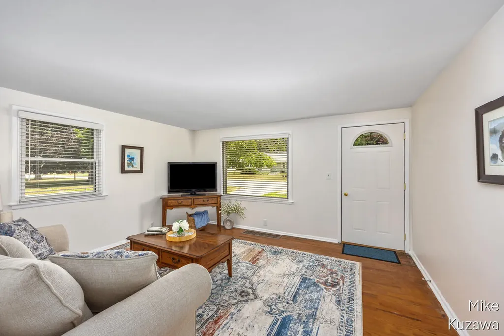3901 Suburban Shores Drive NE Plainfield Charter Township MI 49525