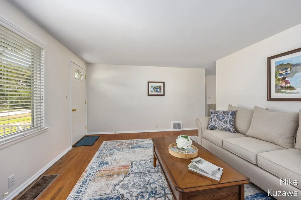 3901 Suburban Shores Drive NE Plainfield Charter Township MI 49525