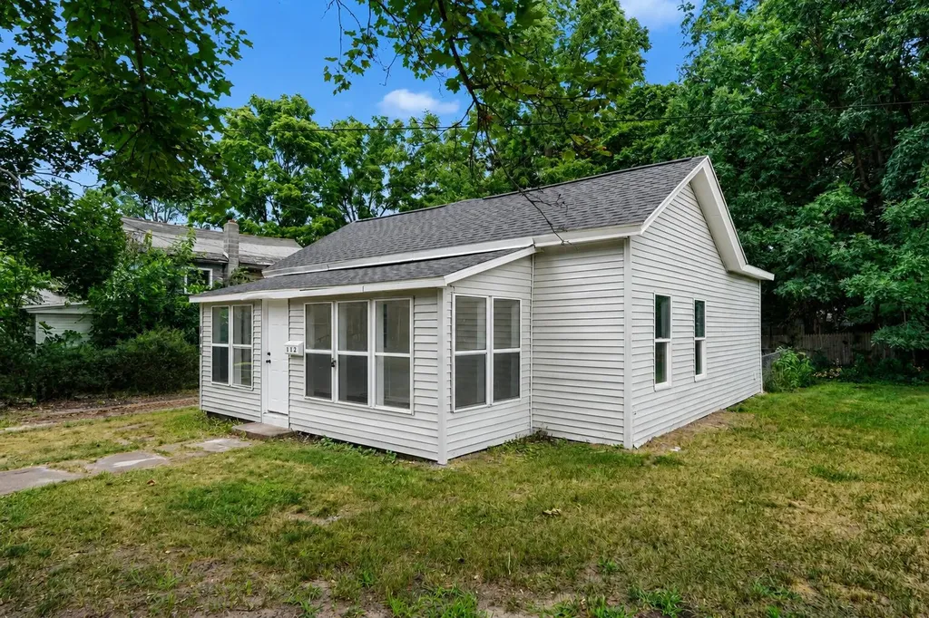 112 S Irving Street Greenville City MI 48838