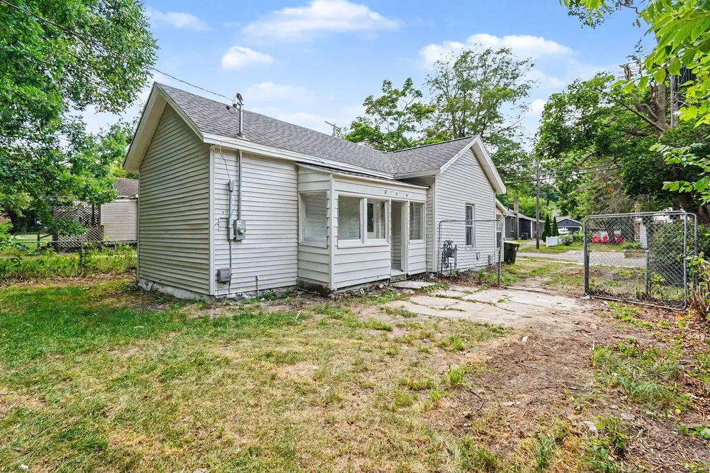 112 S Irving Street Greenville City MI 48838