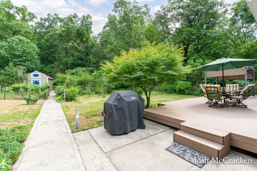 9665 Black Oak Drive Berlin Township MI 49331