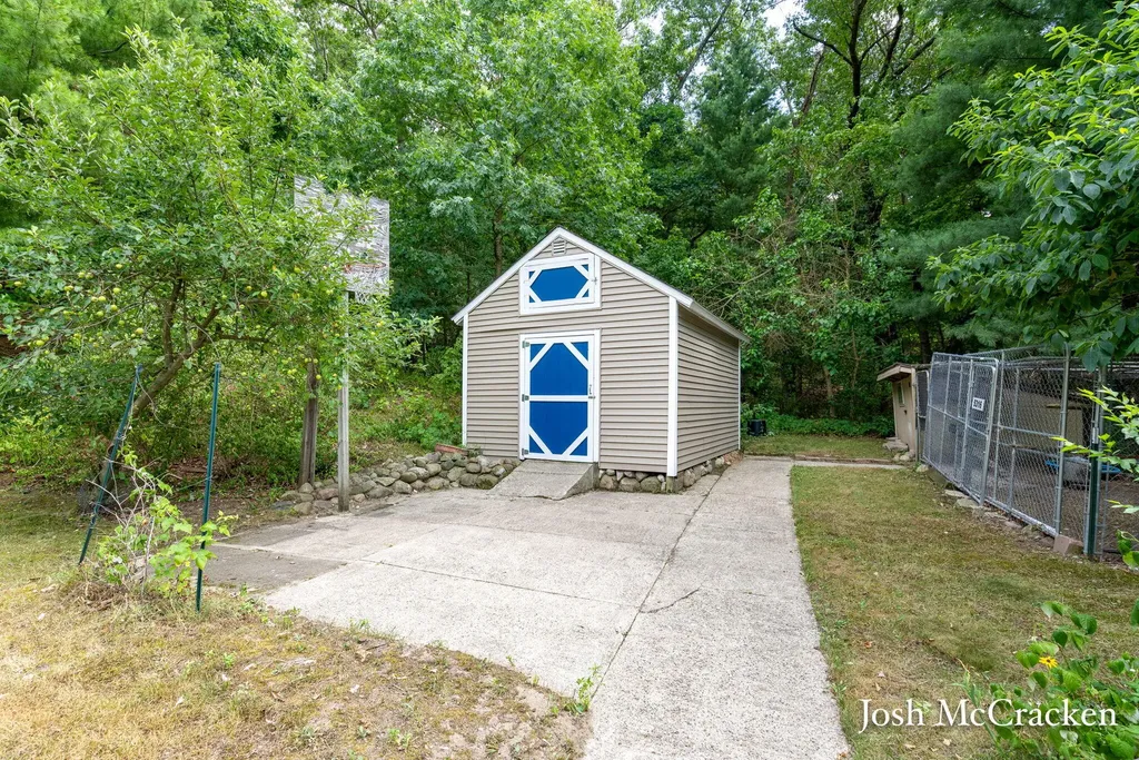 9665 Black Oak Drive Berlin Township MI 49331