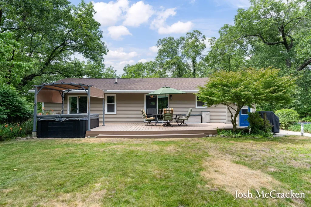 9665 Black Oak Drive Berlin Township MI 49331