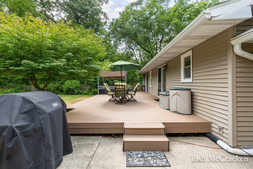 9665 Black Oak Drive Berlin Township MI 49331