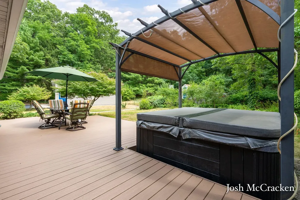 9665 Black Oak Drive Berlin Township MI 49331