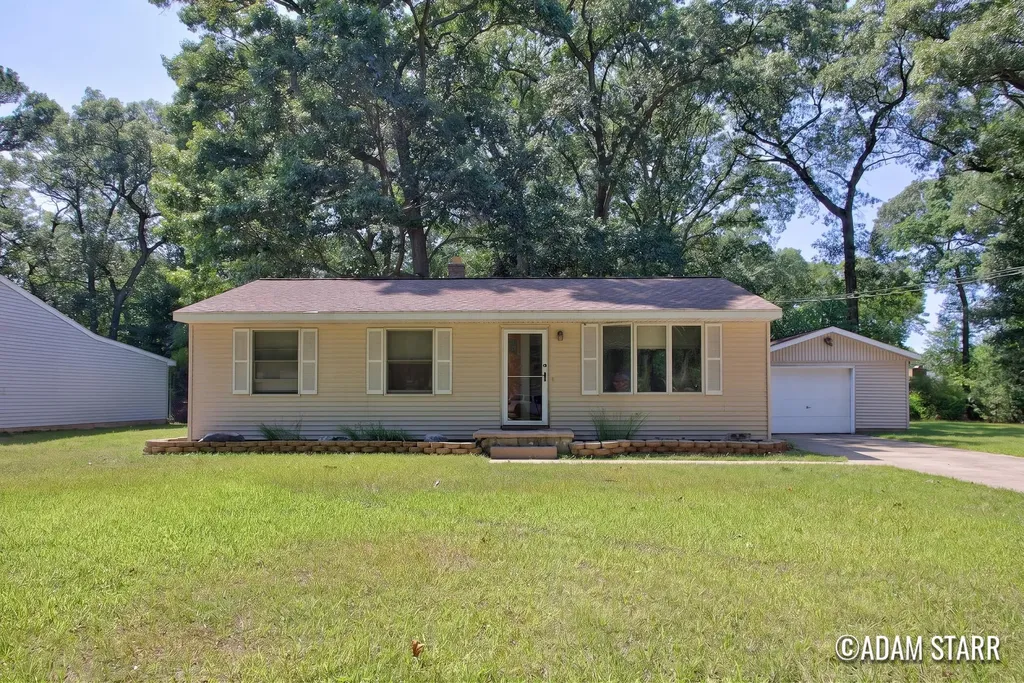 15171 155th Avenue Grand Haven Charter Township MI 49417