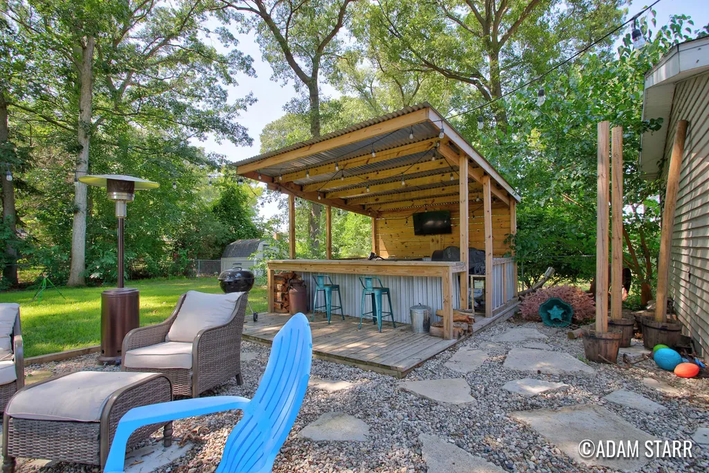 15171 155th Avenue Grand Haven Charter Township MI 49417
