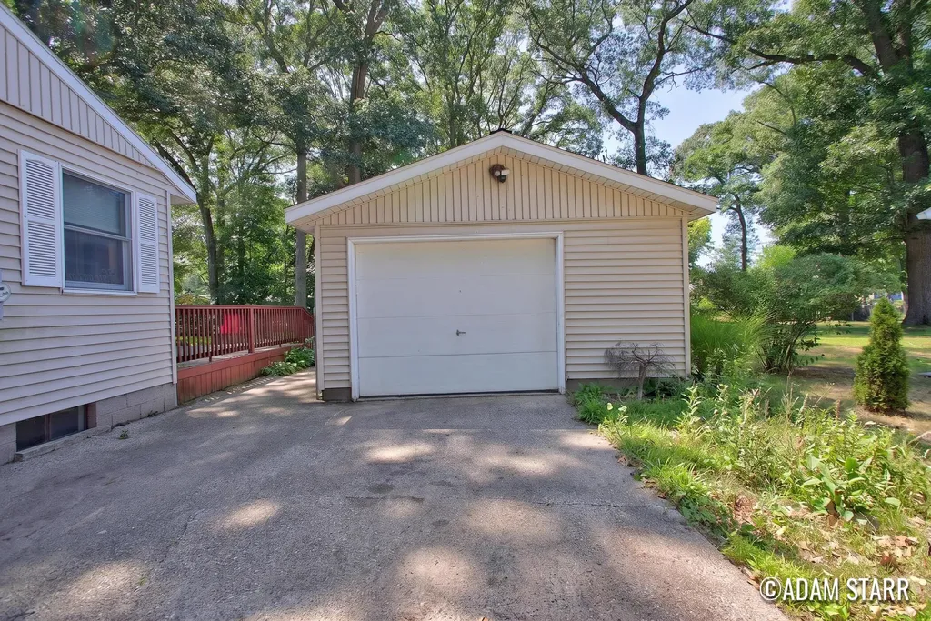 15171 155th Avenue Grand Haven Charter Township MI 49417