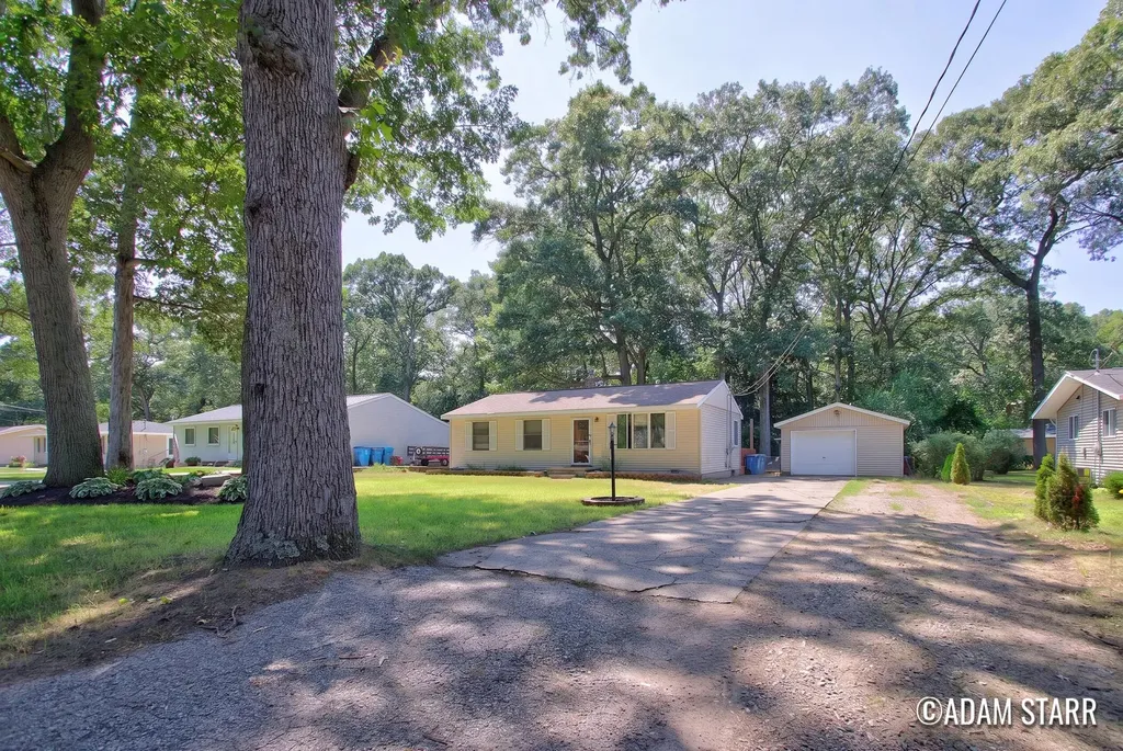 15171 155th Avenue Grand Haven Charter Township MI 49417