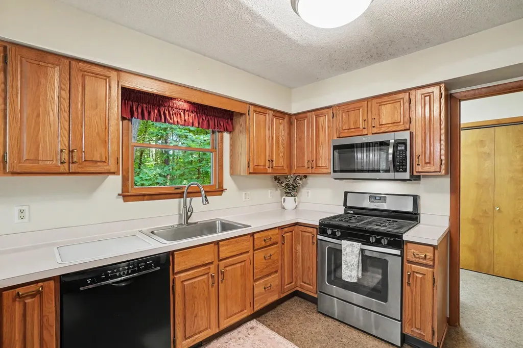 16137 Comstock Street Grand Haven Charter Township MI 49417