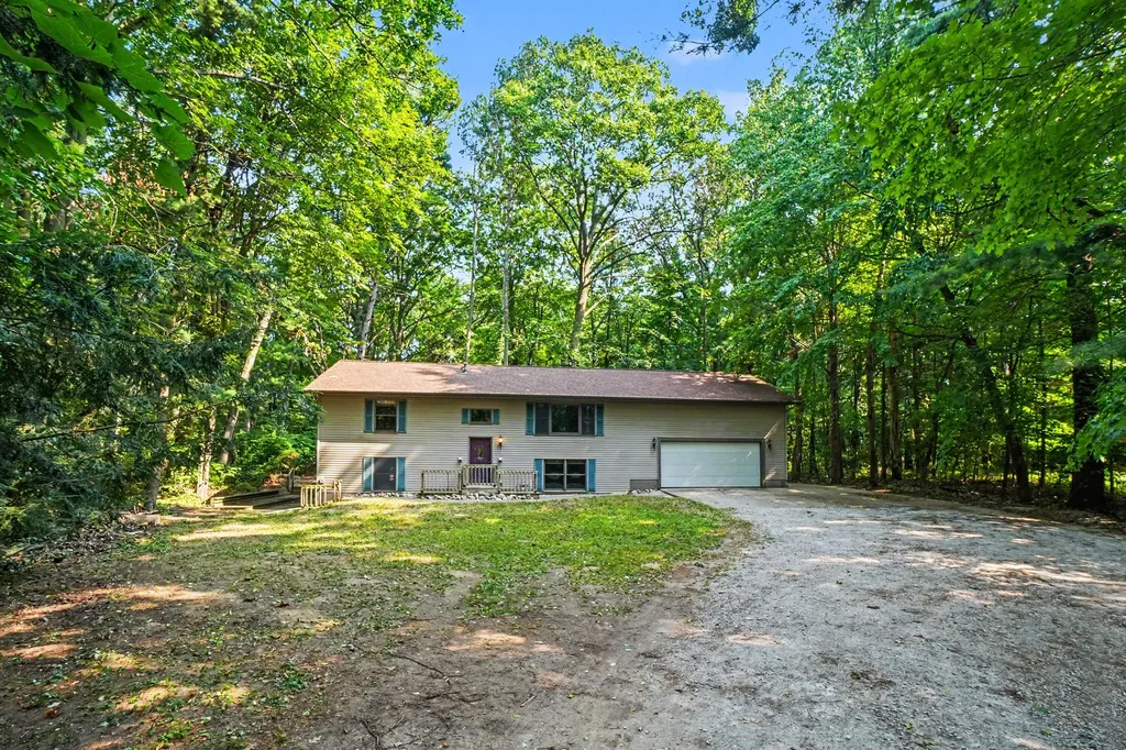 16137 Comstock Street Grand Haven Charter Township MI 49417