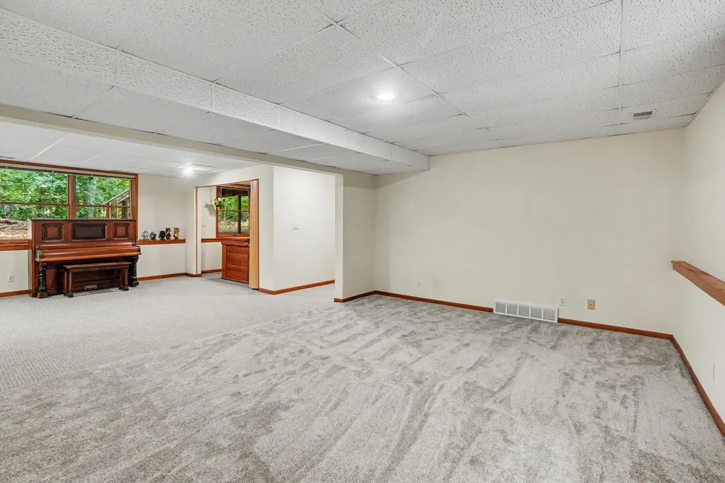 16137 Comstock Street Grand Haven Charter Township MI 49417