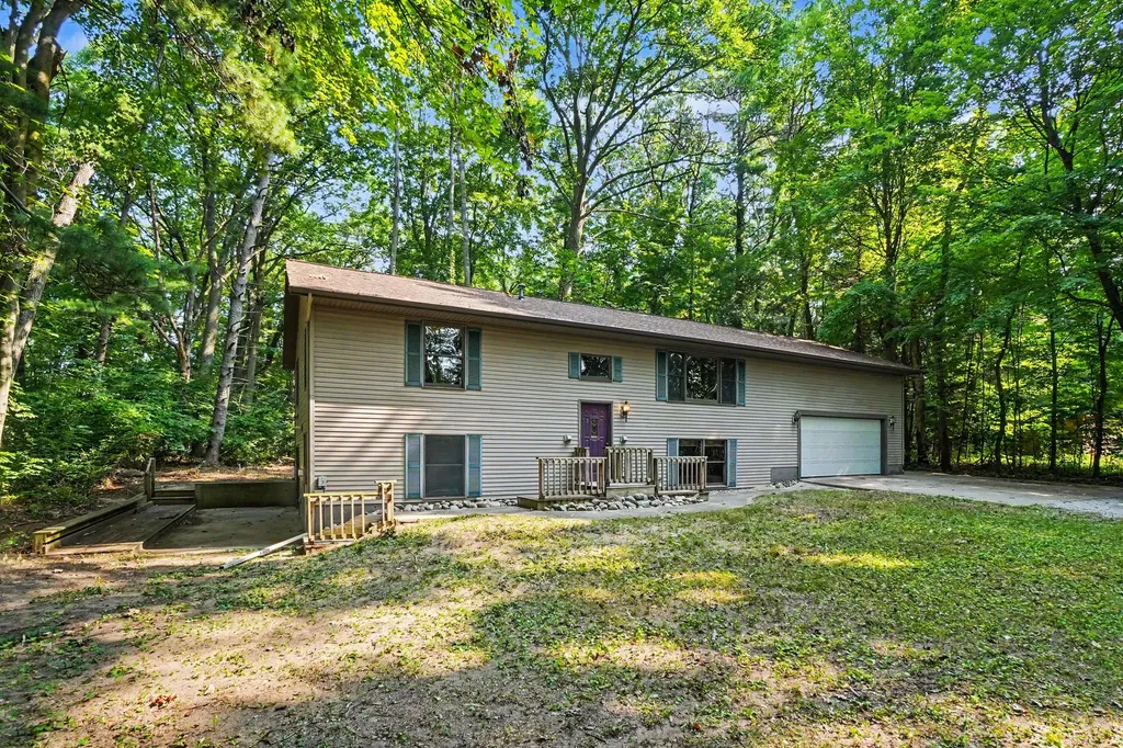 16137 Comstock Street Grand Haven Charter Township MI 49417