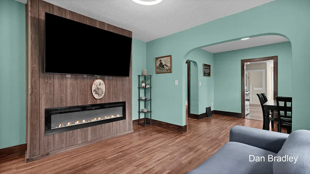 3056 Effie Place NE Grand Rapids City MI 49505