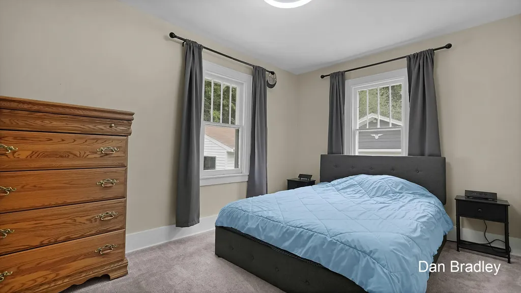 3056 Effie Place NE Grand Rapids City MI 49505