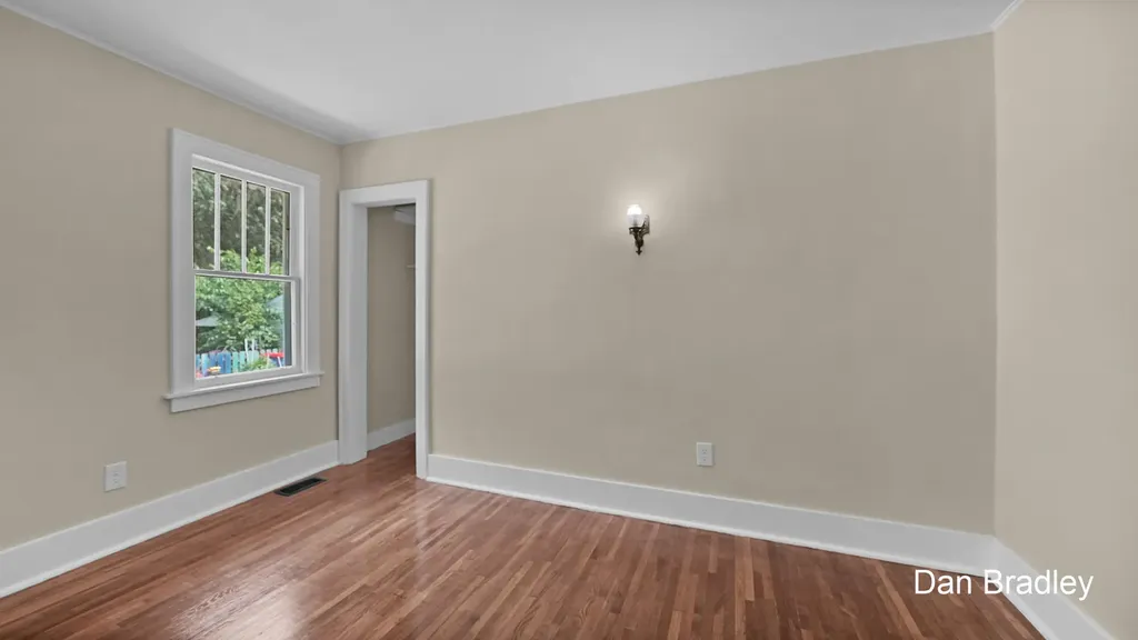 3056 Effie Place NE Grand Rapids City MI 49505