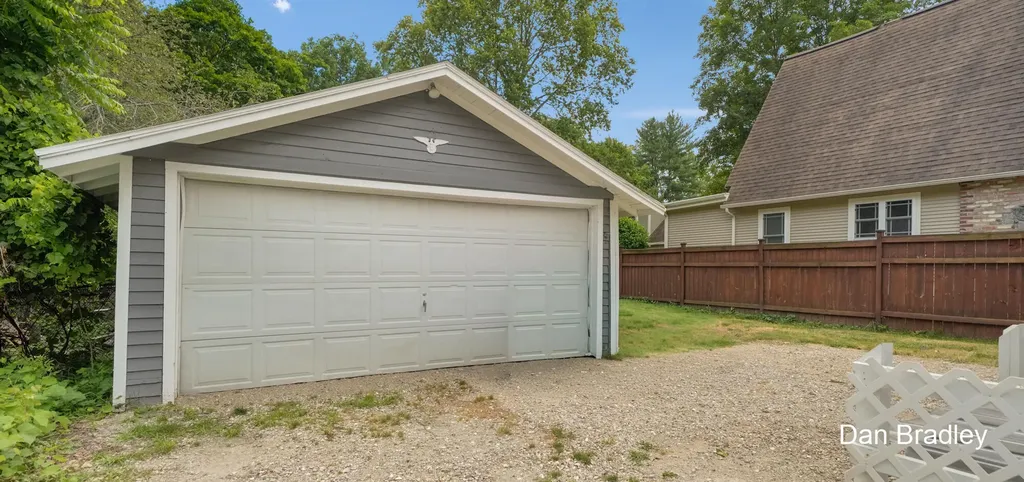 3056 Effie Place NE Grand Rapids City MI 49505