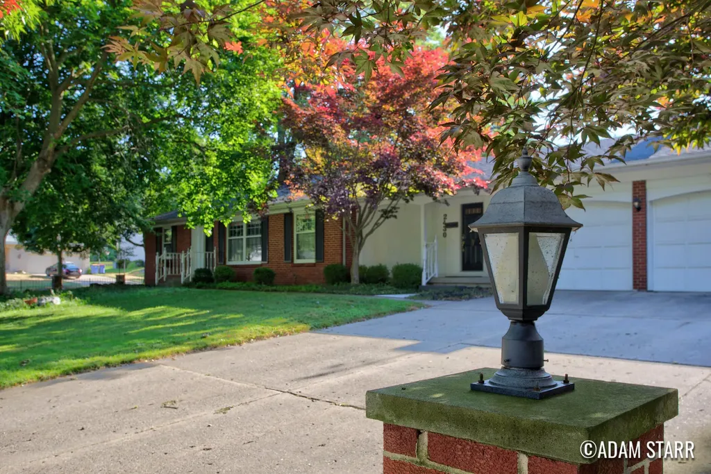 2430 Annchester Drive SE Grand Rapids City MI 49506