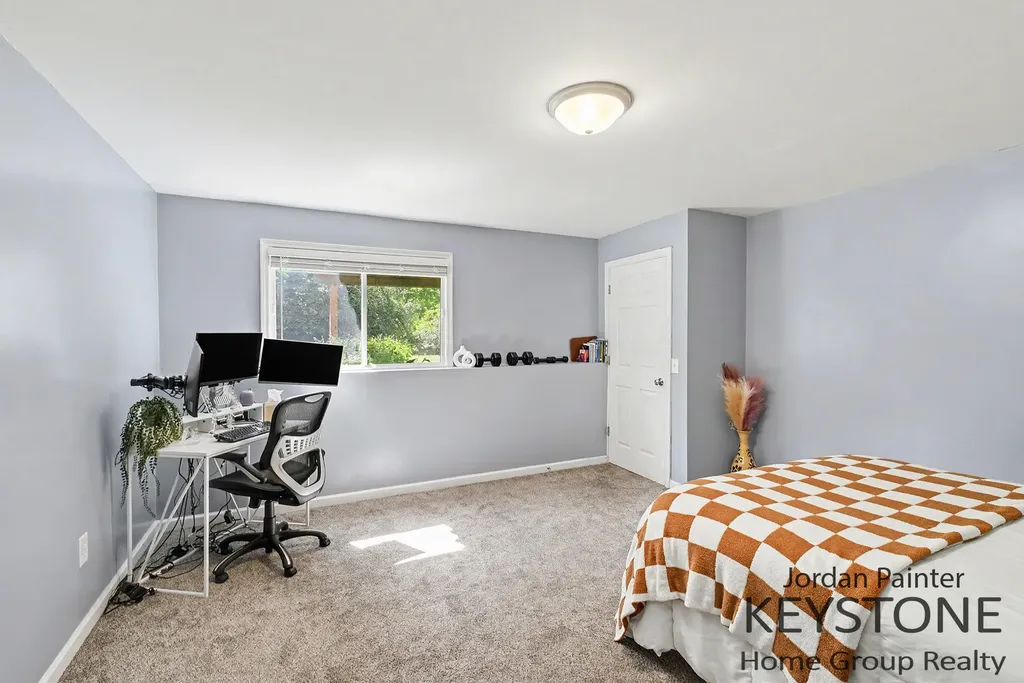 2117 Kinnrow Avenue NW Walker City MI 49534