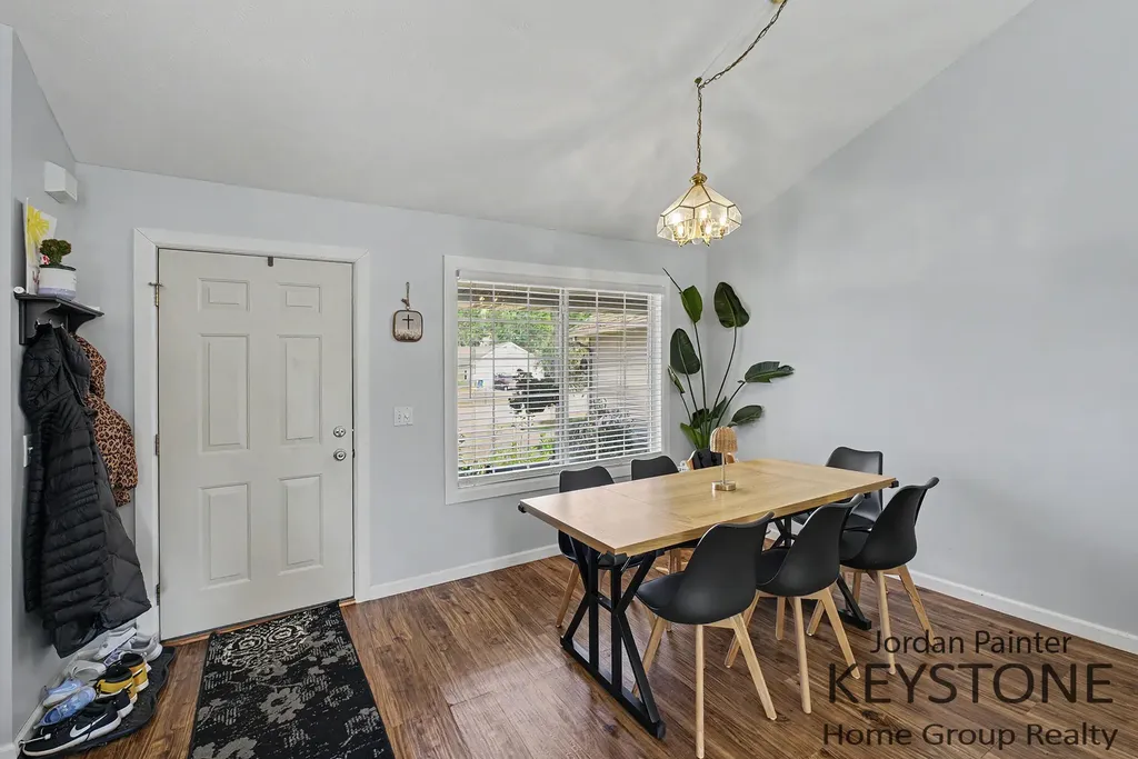 2117 Kinnrow Avenue NW Walker City MI 49534