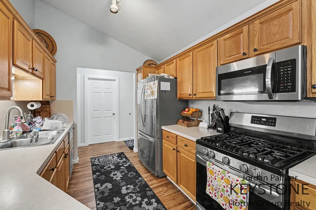 2117 Kinnrow Avenue NW Walker City MI 49534