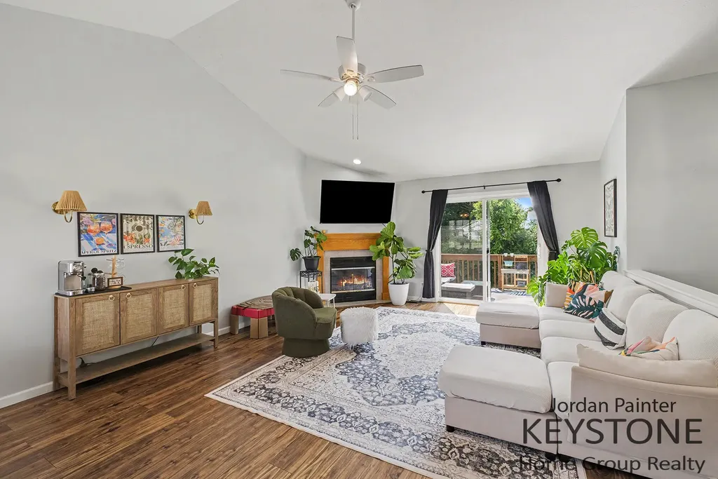 2117 Kinnrow Avenue NW Walker City MI 49534