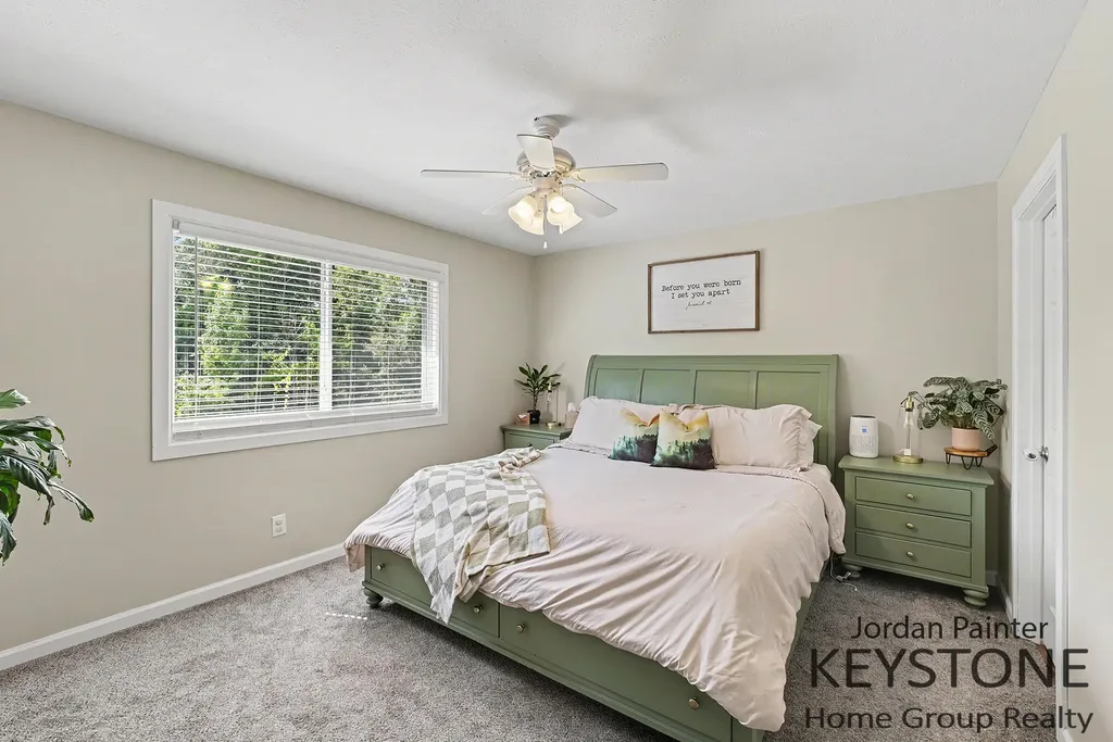 2117 Kinnrow Avenue NW Walker City MI 49534