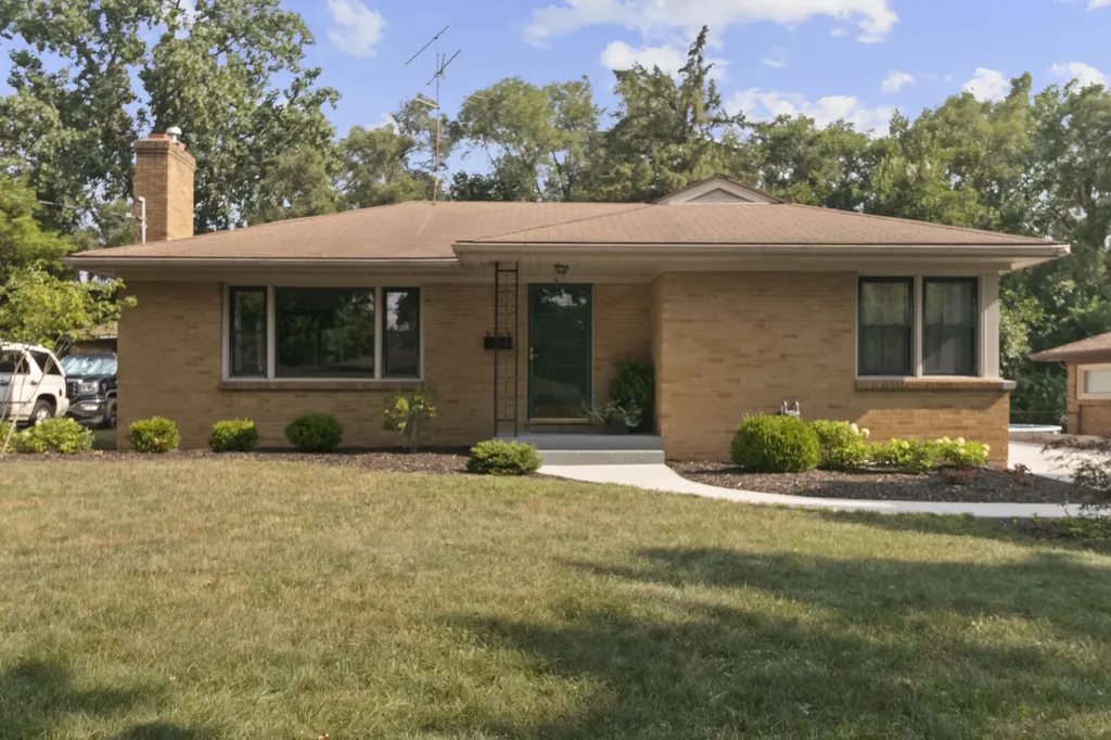 1701 8th Street NW Grand Rapids City MI 49504