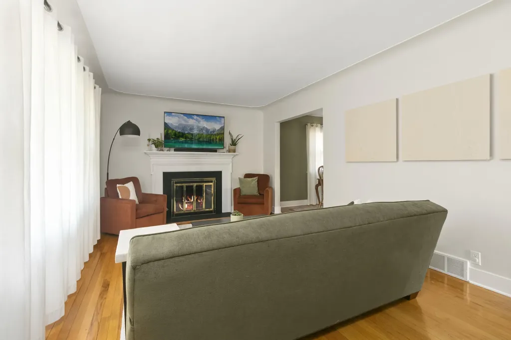 1701 8th Street NW Grand Rapids City MI 49504
