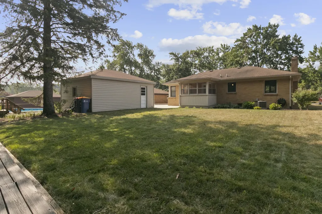 1701 8th Street NW Grand Rapids City MI 49504