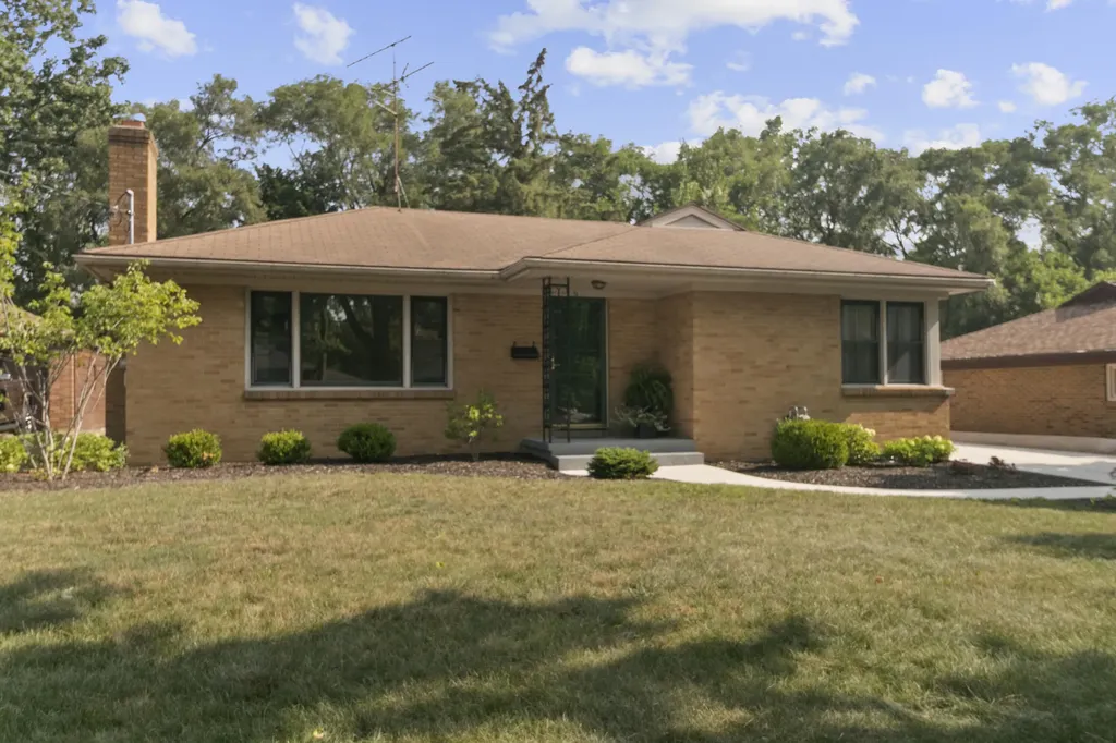 1701 8th Street NW Grand Rapids City MI 49504