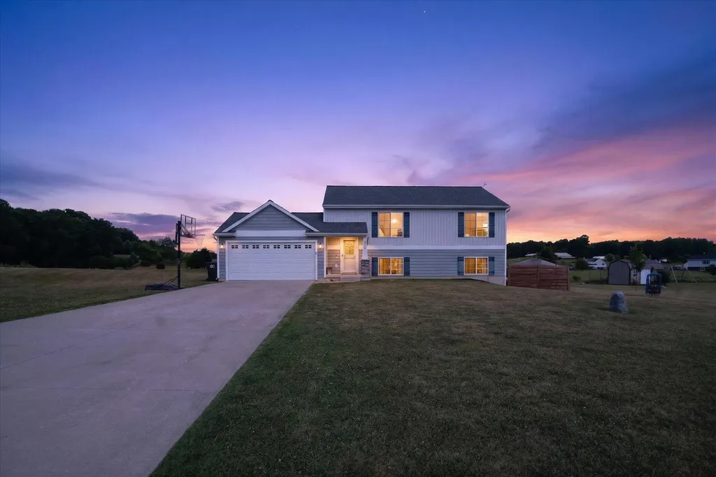 2864 Fawn Cove Avenue Irving Township MI 49333