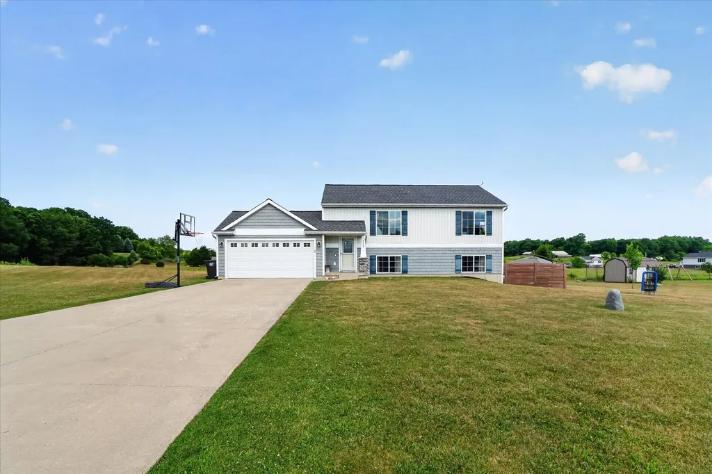 2864 Fawn Cove Avenue Irving Township MI 49333
