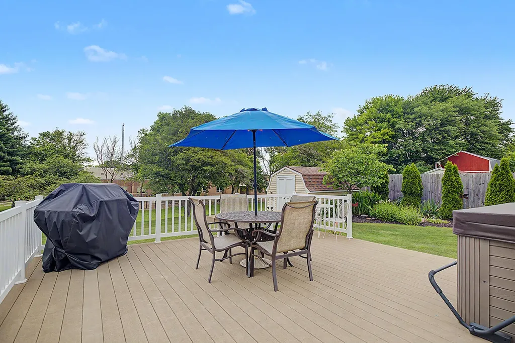 1823 S Norwalk Drive SE Grand Rapids City MI 49508