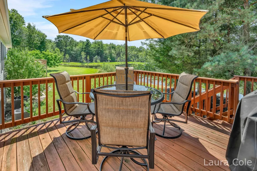 5643 W Sandalwood Circle Norton Shores City MI 49441