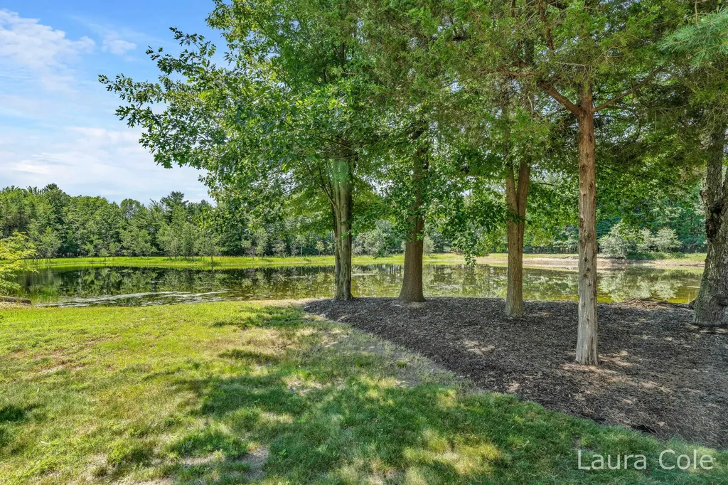 5643 W Sandalwood Circle Norton Shores City MI 49441