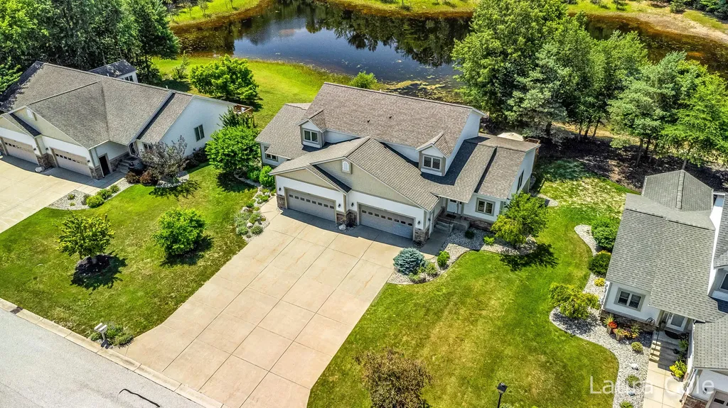 5643 W Sandalwood Circle Norton Shores City MI 49441